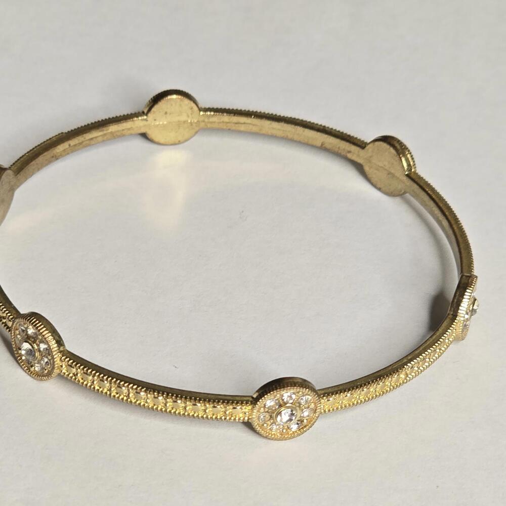 Elegant Vintage Gold Tone Bangle Bracelet with Rhinestones